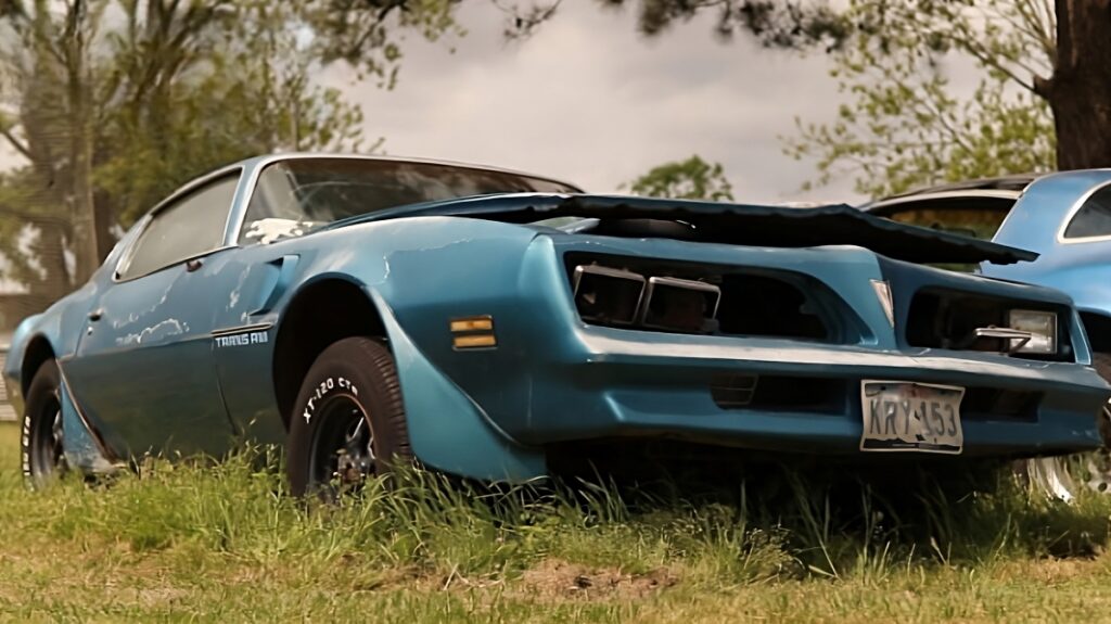 Abandoned-1978-Pontiac-Trans-Am-Driven-From-Grave-After-10-Years-1024x575.jpeg