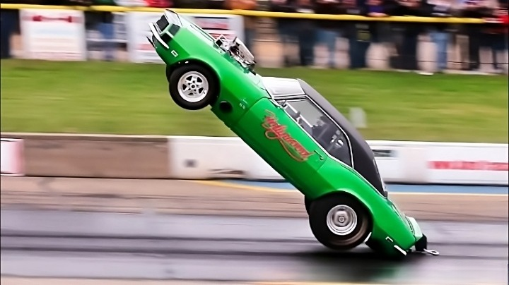 Insane-Blown-Wheelstanding-Camaro-1.png