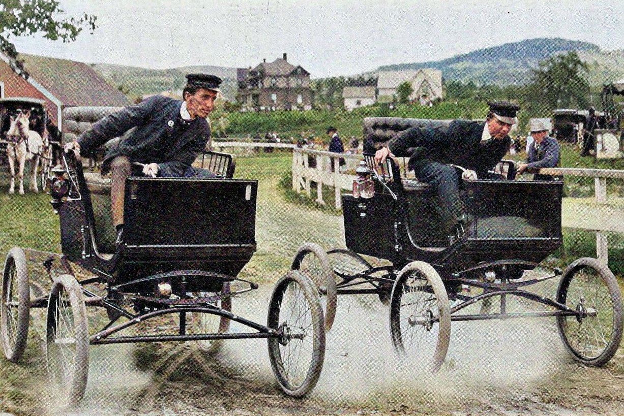 Whipple-and-Clinton-racing-Locomobiles-1900-Colorized.jpg